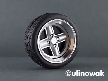 99035-13 Alufelge 1:18 Revolution 4 Speichen-Design 13 Zoll uni