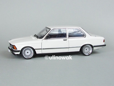 Preview: 57046-15 BMW 323 E21 Alufelge 1:18 BBS E50-Design 15 Zoll